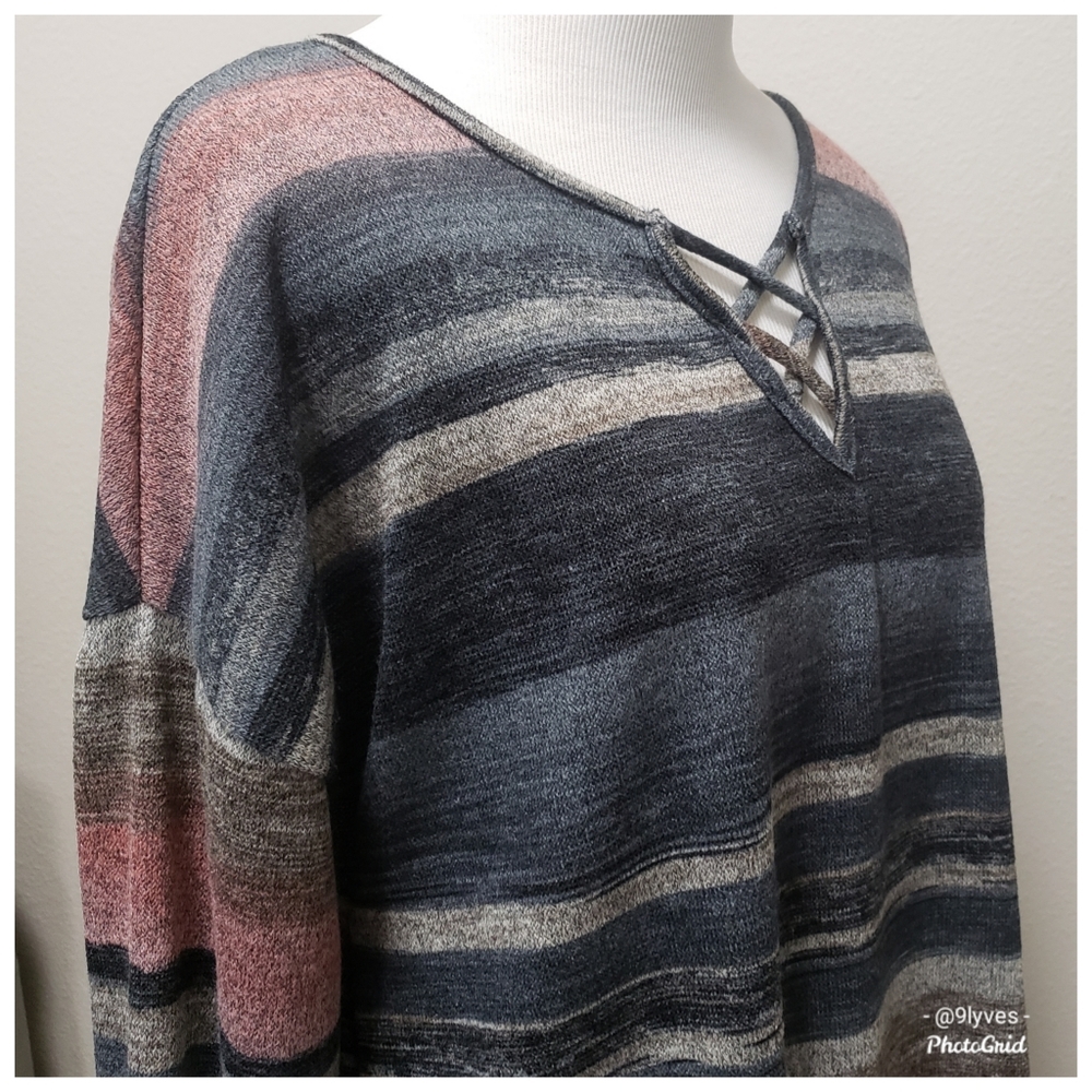 Sunday (Dress Barn) Sweater Size M - Picture 3 of 4